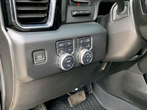 Used 2024 GMC Sierra 2500 Denali w/ Denali Reserve Package image 36