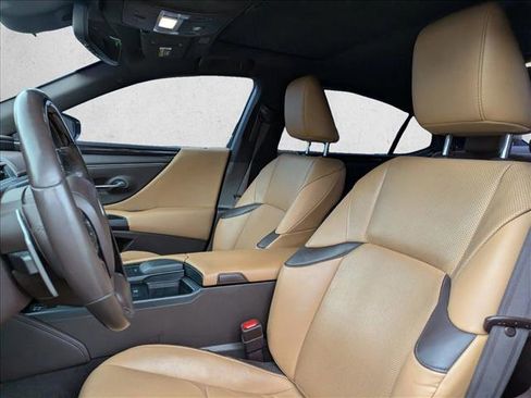 Used 2019 Lexus ES 350 w/ Premium Package image 11