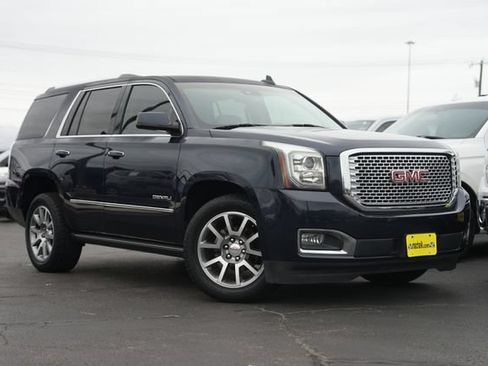 Used 2017 GMC Yukon Denali w/ Open Road Package RWD image 2