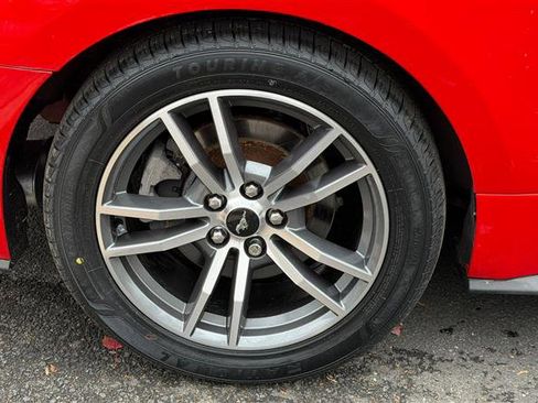 Used 2017 Ford Mustang Premium image 17