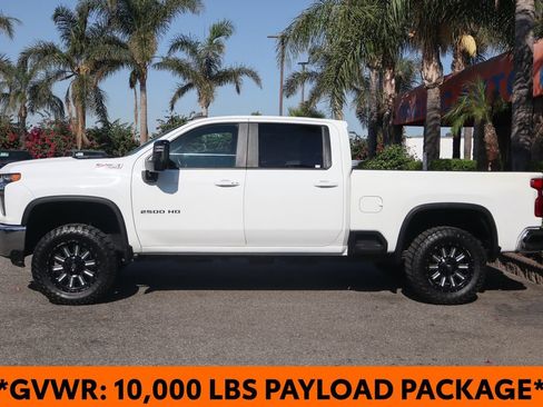 Used 2022 Chevrolet Silverado 2500 LT w/ Convenience Package AWD/4WD image 5