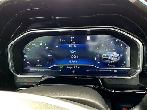 Used 2022 Chevrolet Silverado 1500 LT image 10