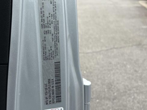 Used 2023 Jeep Gladiator Overland w/ Trailer Tow Package image 33