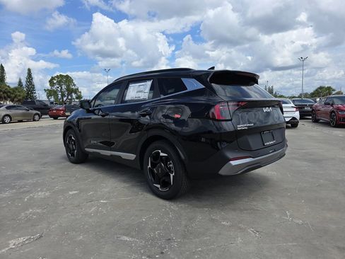 New 2026 Kia Sportage EX w/ EX Panorama Roof Package image 6