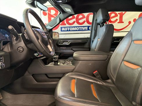 Used 2024 GMC Sierra 1500 AT4 w/ Technology Package image 11