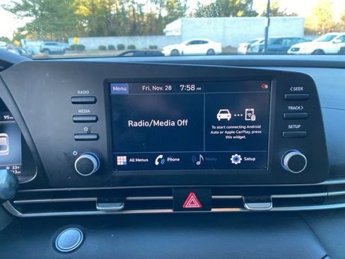 Used 2023 Hyundai Elantra SEL w/ Cargo Package image 28