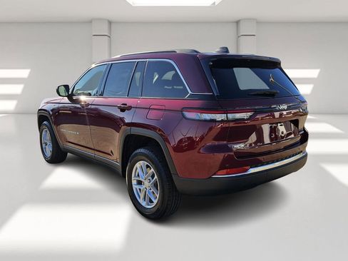 New 2025 Jeep Grand Cherokee Laredo X w/ Luxury Tech Group I image 3