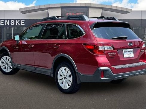 Used 2018 Subaru Outback 2.5i Premium AWD/4WD image 11
