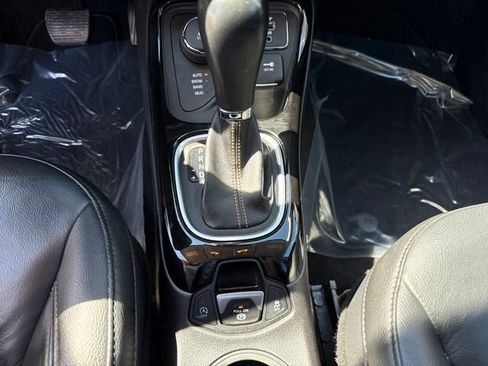 Used 2018 Jeep Compass Limited w/ Navigation Group AWD/4WD image 31