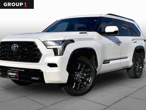 Used 2023 Toyota Sequoia Platinum AWD/4WD image 1