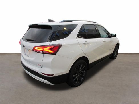 Used 2024 Chevrolet Equinox RS w/ LPO, Floor Liner Package image 5