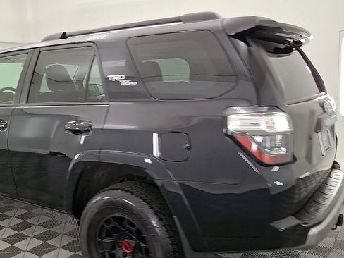 Certified 2022 Toyota 4Runner TRD Off-Road Premium w/ TRD Black Wheel Package (TMS) AWD/4WD image 2