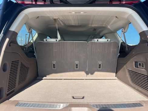 Used 2022 GMC Yukon XL Denali image 13