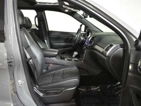 Used 2019 Jeep Grand Cherokee Altitude AWD/4WD image 37