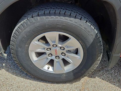 Used 2019 GMC Sierra 1500 4x4 Crew Cab w/ Convenience Package image 12