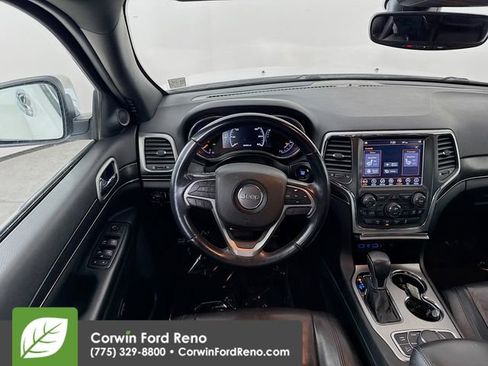 Used 2018 Jeep Grand Cherokee Limited image 23