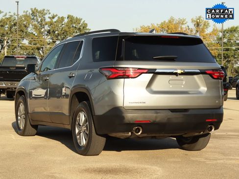 Used 2023 Chevrolet Traverse LT FWD image 5