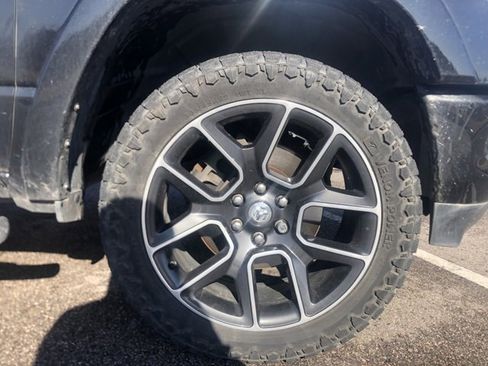 Used 2019 RAM 1500 Laramie image 8