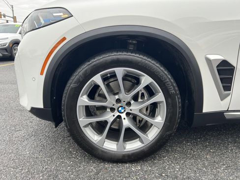 Used 2024 BMW X5 xDrive40i w/ Premium Package image 12