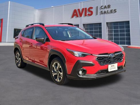 Used 2025 Subaru Crosstrek 2.5i Premium AWD/4WD image 3
