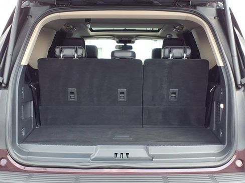Used 2024 Ford Expedition XLT AWD/4WD image 8