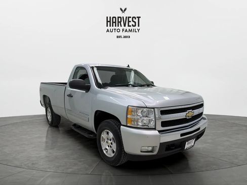 Used 2011 Chevrolet Silverado 1500 LT w/ Interior Plus Package AWD/4WD image 9