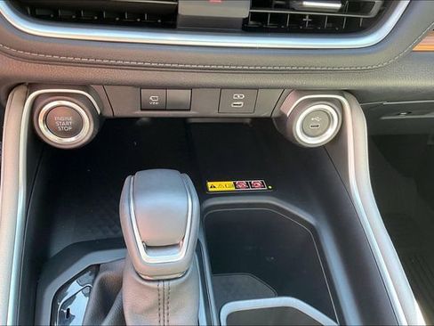 Used 2025 Toyota Grand Highlander Limited image 30