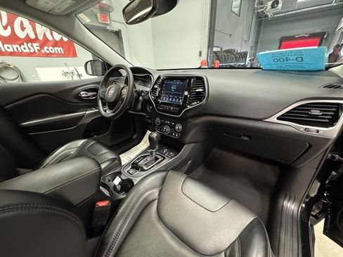 Used 2022 Jeep Cherokee Limited AWD/4WD image 13