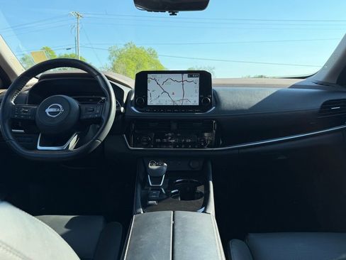 Used 2023 Nissan Rogue SL w/ SL Premium Package image 18