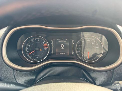 Used 2016 Jeep Cherokee Sport w/ Cold Weather Group FWD image 13
