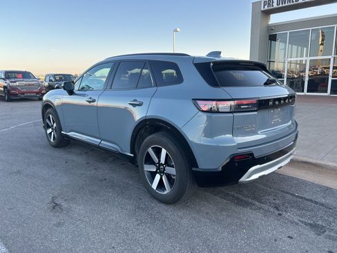 Used 2024 Honda Prologue Touring image 5