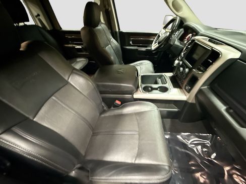 Used 2018 RAM 1500 Laramie w/ Convenience Group image 31