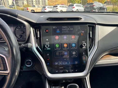 Used 2022 Subaru Outback Limited image 19