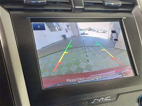 Used 2020 Ford Fusion SE image 4