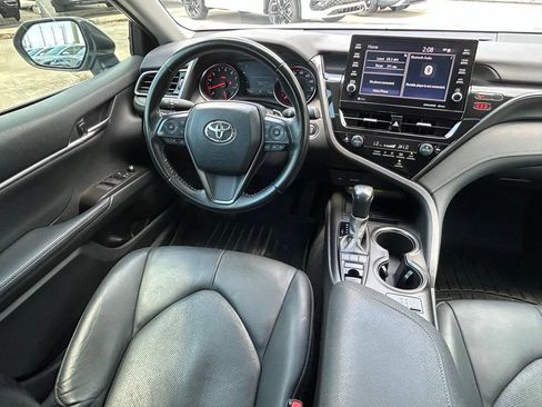 Used 2021 Toyota Camry XSE FWD image 9
