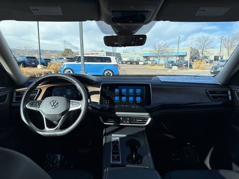 New 2026 Volkswagen Atlas SE image 12