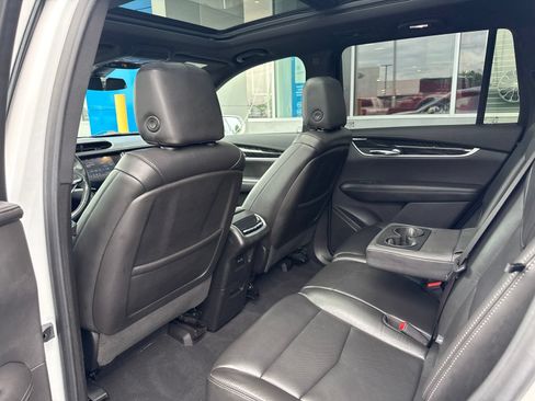 Used 2020 Cadillac XT6 Premium Luxury AWD/4WD image 18