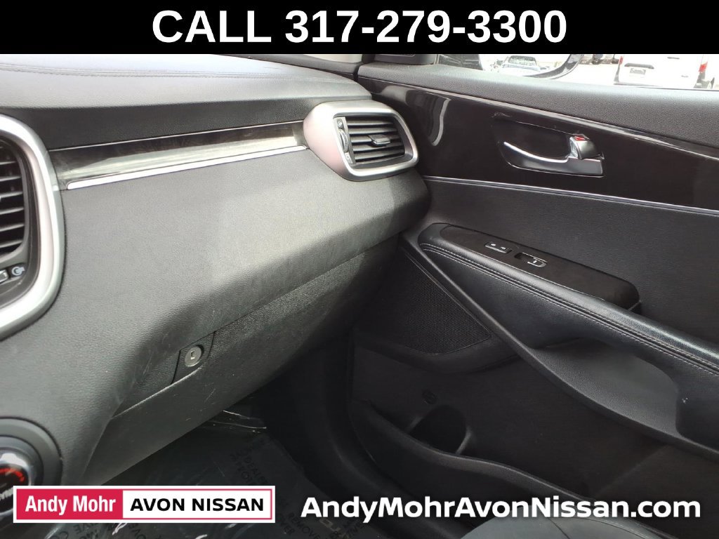 Used 2017 Kia Sorento FWD w/ LX Convenience Package image 32