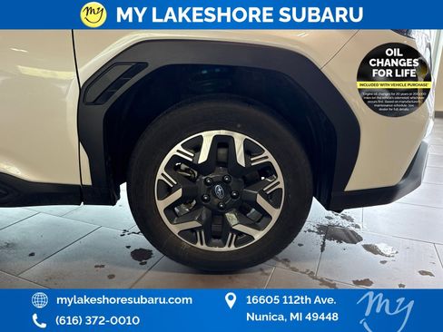 Certified 2025 Subaru Forester Premium AWD/4WD image 31