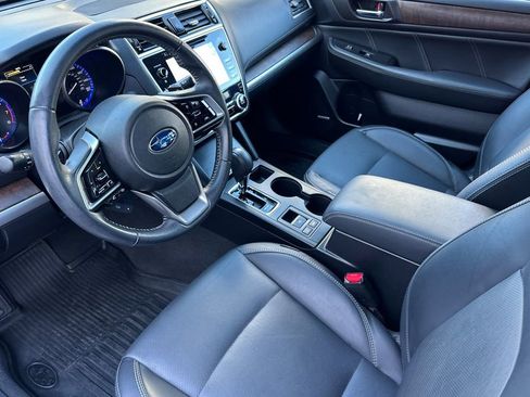 Used 2018 Subaru Outback 3.6R Limited image 10