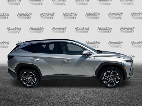 Used 2025 Hyundai Tucson Limited AWD/4WD image 11