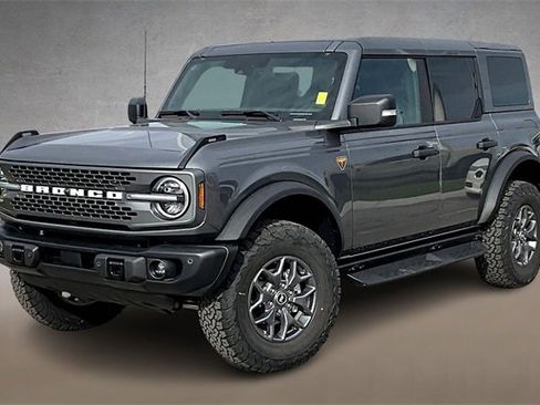 New 2025 Ford Bronco Badlands image 1
