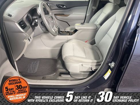 Certified 2018 GMC Acadia SLE w/ LPO, Black Accent Package image 14