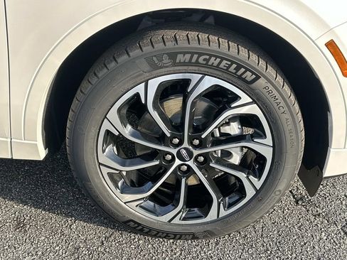 New 2026 Lincoln Nautilus Reserve image 12