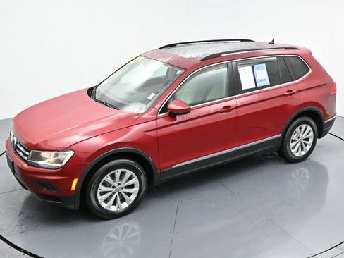 Used 2018 Volkswagen Tiguan SE w/ Panoramic Sunroof Package FWD image 40