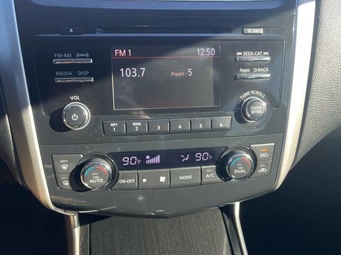 Used 2014 Nissan Altima 2.5 SV w/ Convenience Package image 27