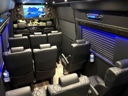 Used 2023 Mercedes-Benz Sprinter 3500 image 5