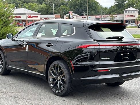 New 2026 Toyota Crown Signia AWD/4WD image 3