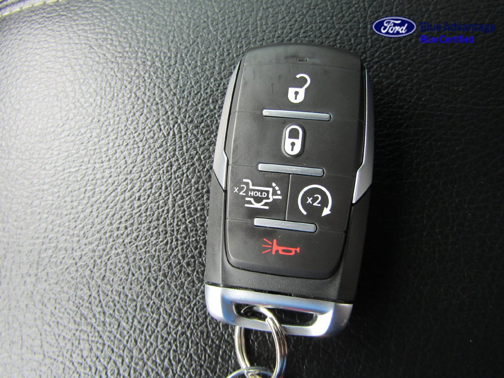 Used 2025 RAM 1500 4x4 Crew Cab image 45