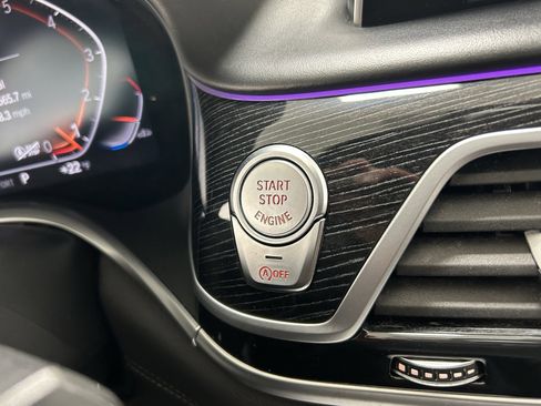 Used 2021 BMW 750i xDrive w/ Executive Package image 15